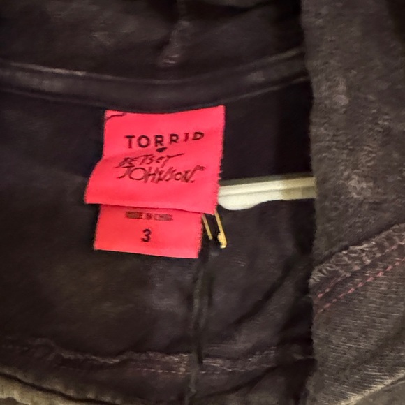 Betsy Johnson Torrid Gray Wash Arrow Heart Hoodie Dress Size 3X - Picture 3 of 11